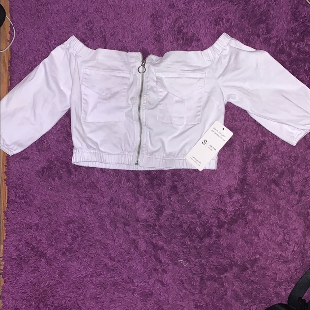 This is an off-shoulder Top! All white and NEW!